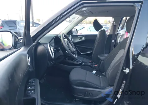 2021 Kia Soul S z USA, uszkodzony, nr VIN KNDJ23AU1M7758301